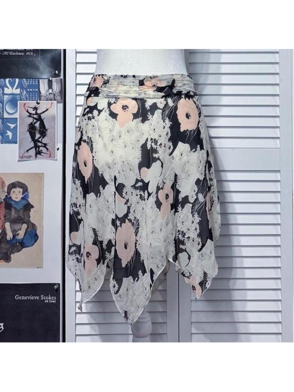 Floral asymmetrical skirt